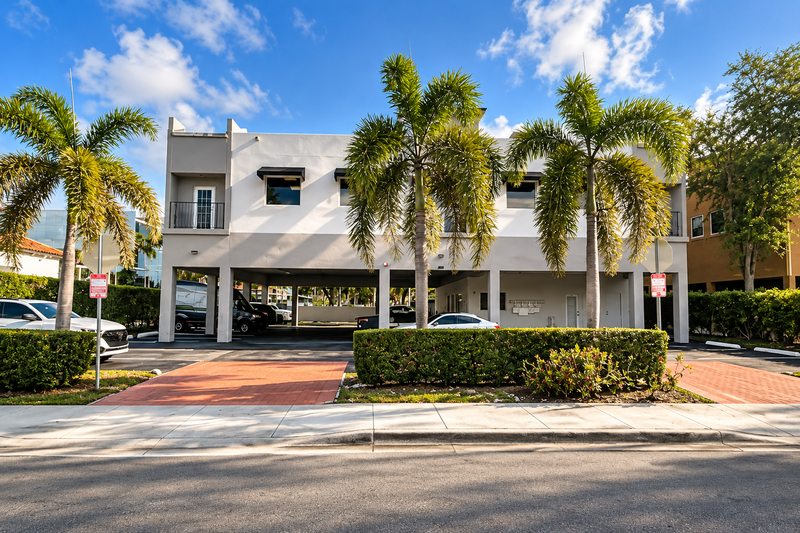 Exterior of WCR’s Miami Lakes facility